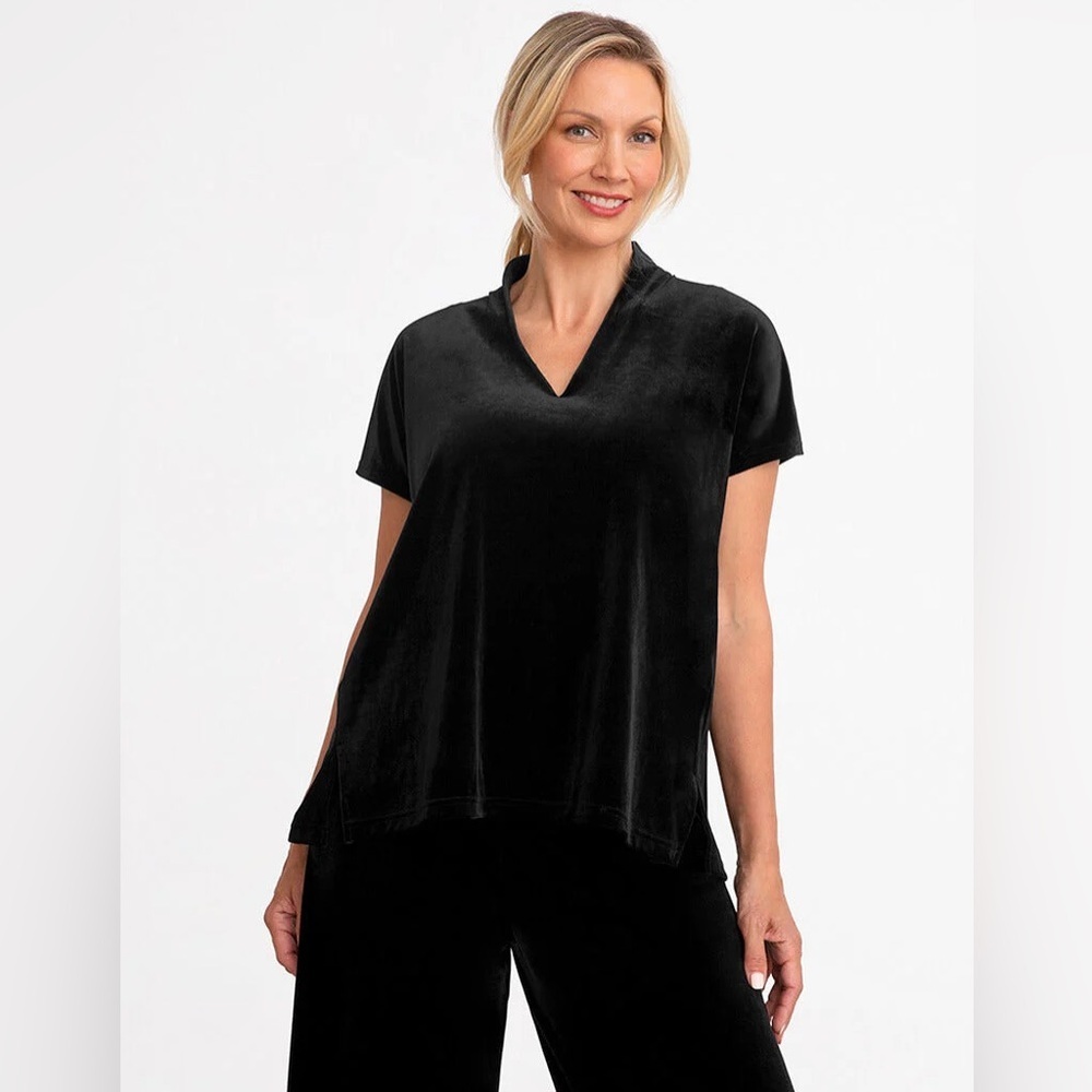 Sympli Black Velvet Deep V Neck Short Sleeve Lagenlook Holiday Top EUC Size 10